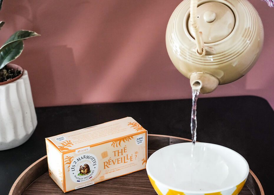 Sachets de thé noir Les 2 Marmottes : thés biologiques chai et tea dej